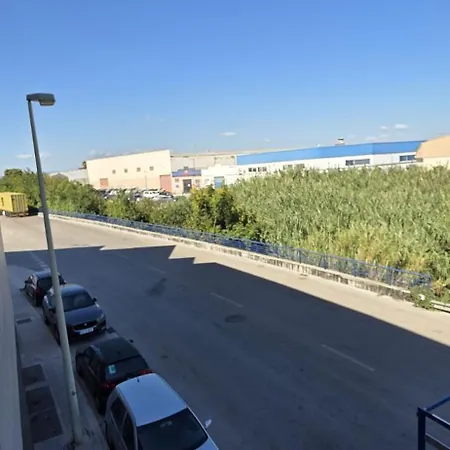 Mi Huesped 130 Valencia, Aeropuerto Гостевой дом *