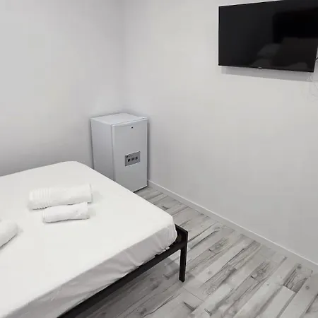 Mi Huesped 130 Valencia, Aeropuerto Гостевой дом